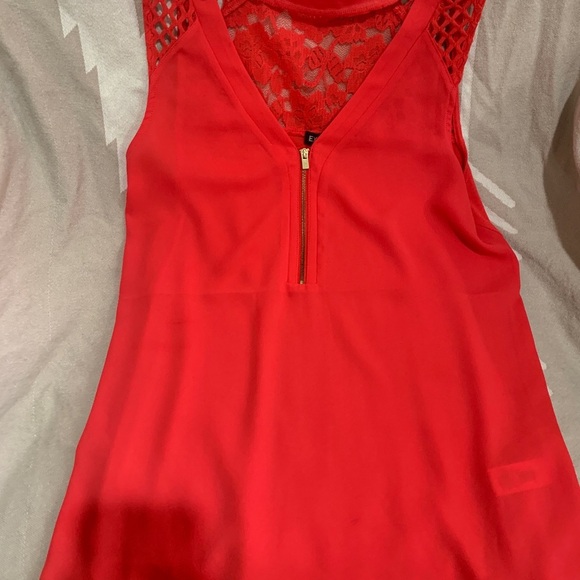 Bold red tank. - Picture 5 of 6